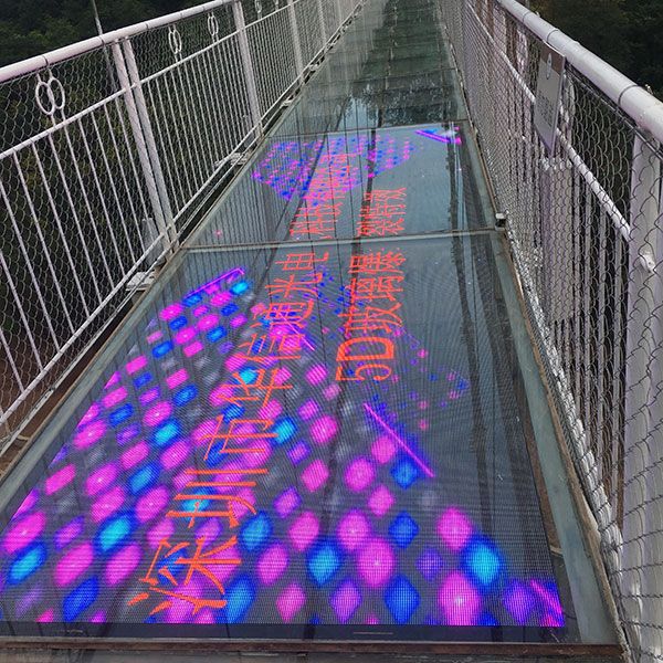 P3.91户外LED互动地砖屏玻璃栈道碎裂特效