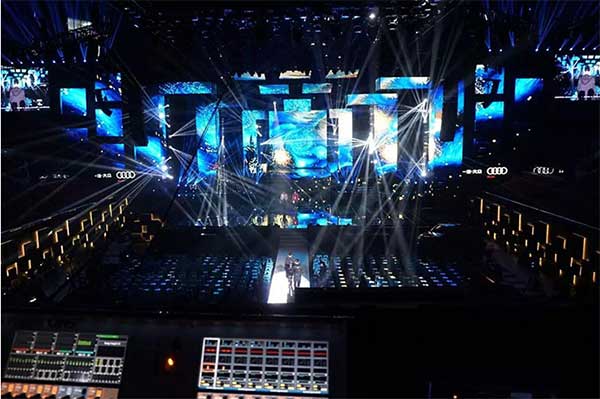 舞美领域中的<strong>LED电子大屏幕</strong>