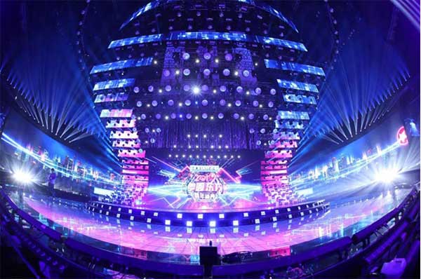 东方卫视2019跨年晚会LED租赁屏以沙漏为主